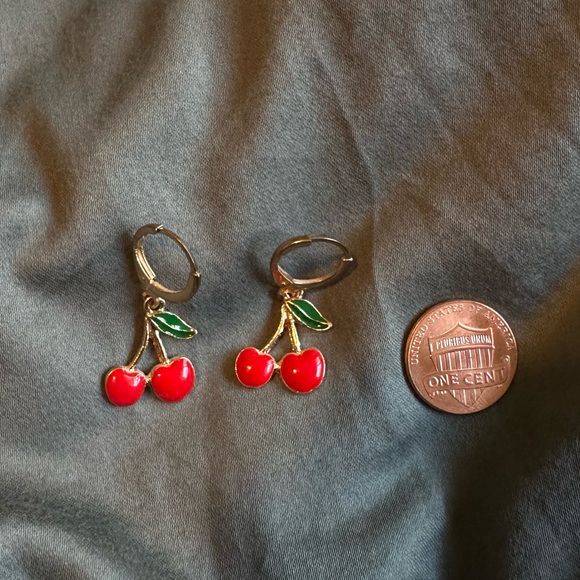Cherry Earrings - Picture 1 of 4
